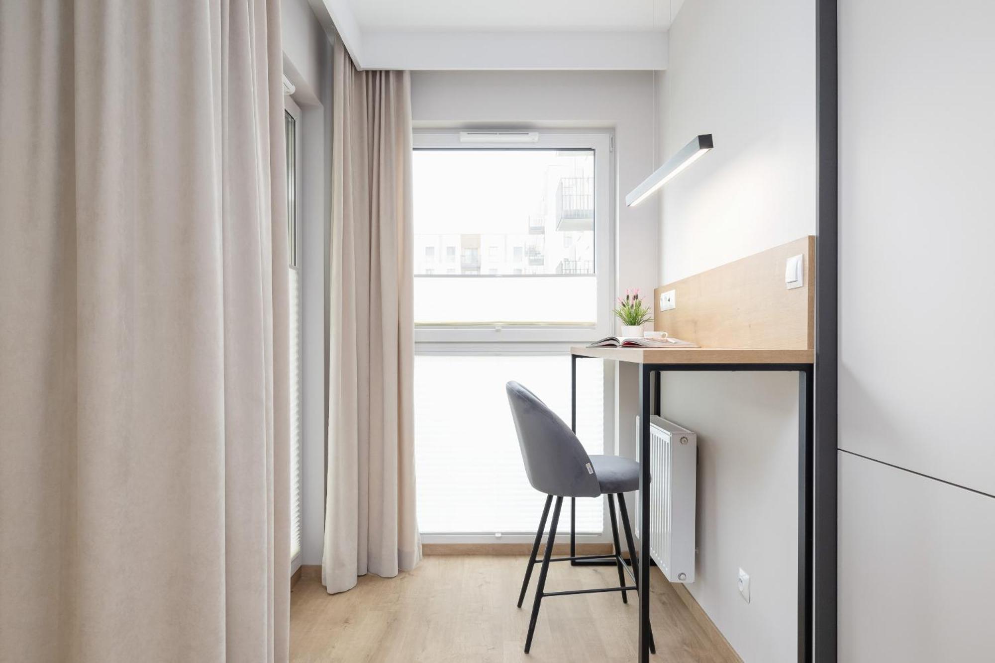 Bright Apartment In Krakow With Garden, Air Conditioning, Parking And Desk By Renters Prestige Ngoại thất bức ảnh